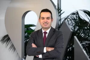 - Uzman eğitmenlerce yürütülen ve kodlamayı çocukların eğitim hayatlarının bir