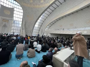 KÖLN (AA) – Almanya'da yaşayan Müslümanlar, ramazan ayının ilk cuma