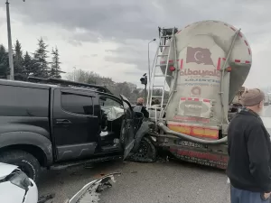 - Yaralılar, sağlık ekiplerince çevredeki hastanelere kaldırılıyor