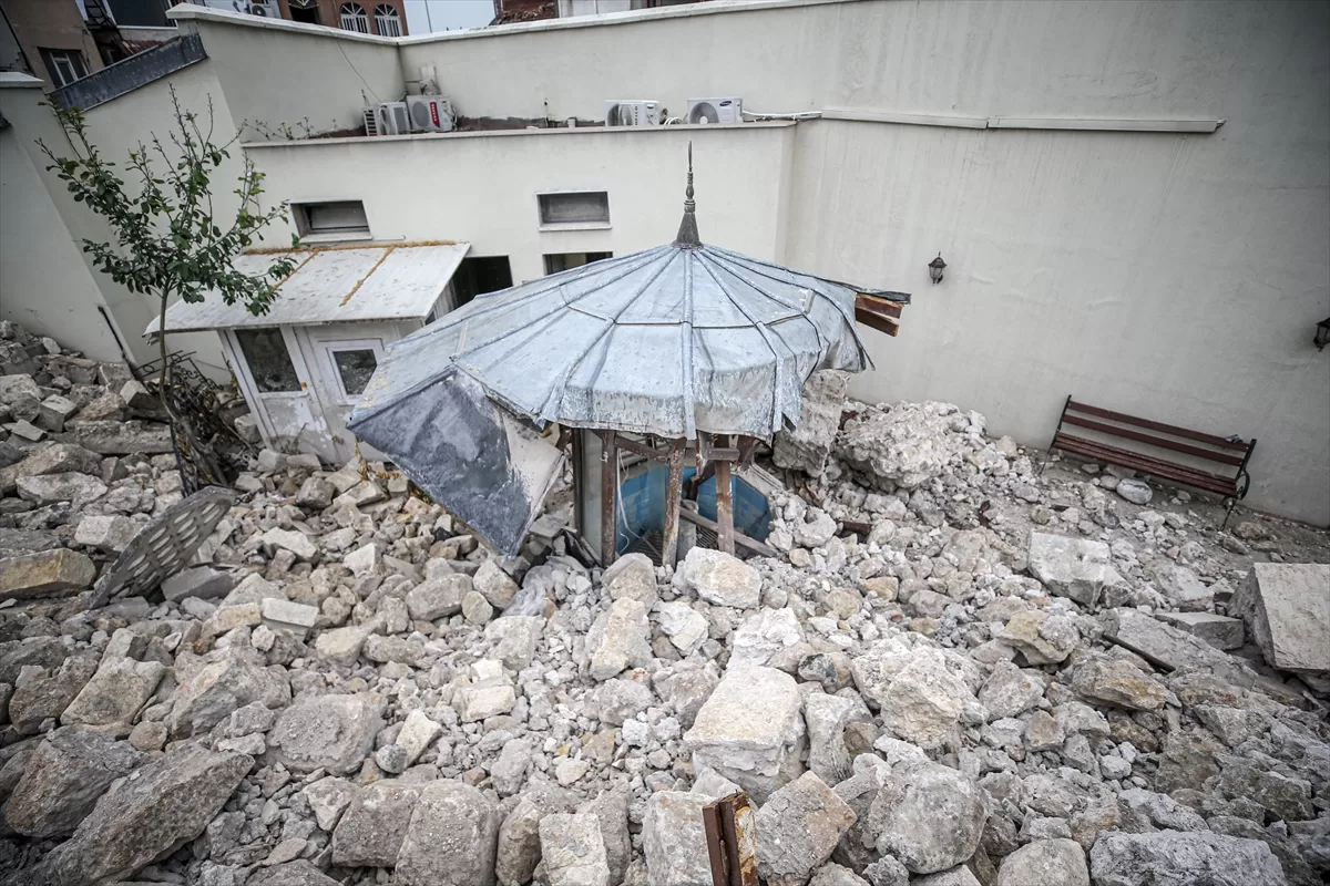 Antakya'da depremde tamamen yıkılan tarihi İhsaniye Camisi için arkeologlar devrede