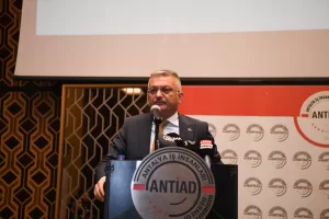 ANTALYA (AA) – Antalya Valisi Ersin Yazıcı, kentten deprem bölgesine