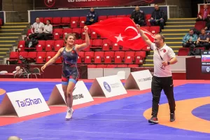 - Kadınlarda milli sporcular 3 bronz madalya elde etti