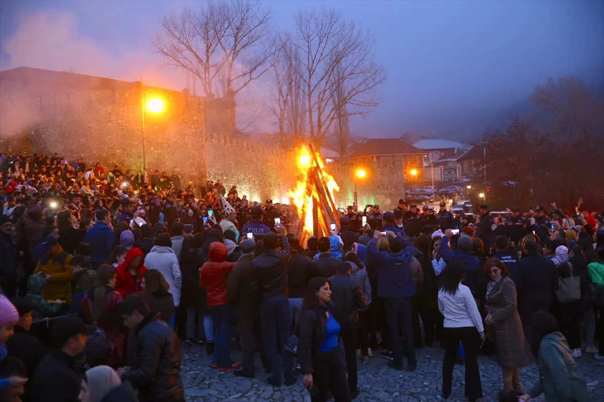 Azerbaycan'ın tarihi Şeki kentinde Nevruz Bayramı kutlanıyor