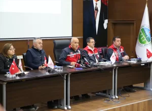 - "11 ilimiz için hayvancılarımızın hayvanlarını yemlemede bir sıkıntısı olmasın