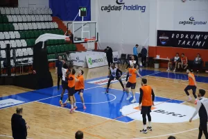 MUĞLA (AA) – Çağdaş Bodrumspor, depremzedeler için "Bir bilet senden,