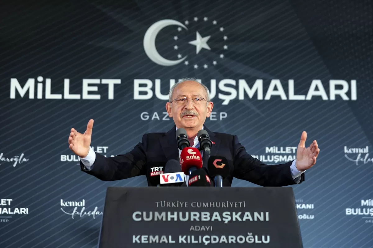 CHP Genel Başkanı Kılıçdaroğlu, deprem bölgesi Nurdağı'nda konuştu: