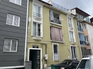 DENİZLİ (AA) – Denizli'nin Merkezefendi ilçesinde pompalı tüfekle yüzünden yaralanan