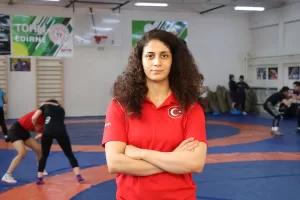 EDİRNE (AA) – CİHAN DEMİRCİ – Hataylı depremzede sporcu Havva