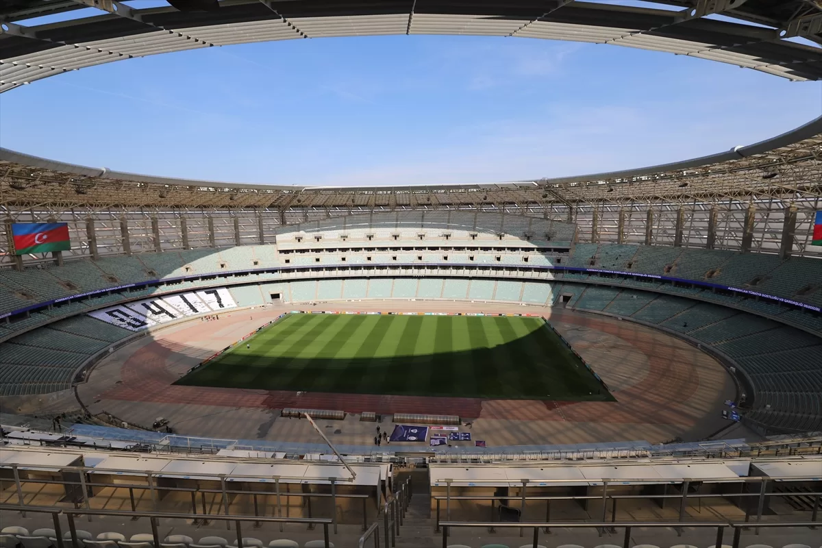 Depremzedeler yararına yapılacak Karabağ-Galatasaray maçı için 60 bin bilet satıldı