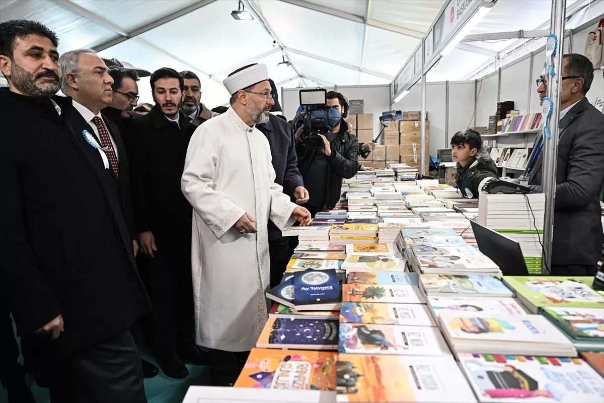 Diyanet İşleri Başkanı Erbaş “40. Türkiye Kitap ve Kültür Fuarı”nın açılışına katıldı