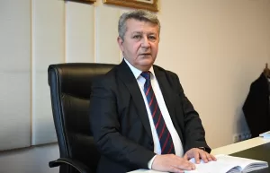 - "Cumhurbaşkanının adaylık tartışmaları siyasi saiklerle sürdürülüyor. Anayasa Komisyonu raporunun