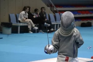 KARABÜK (AA) – Türkiye Eskrim Federasyonunun düzenlediği Eskrim Kılıç Açık