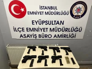 İSTANBUL(AA) – Eyüpsultan'da bir depoya düzenlenen operasyonda 7 adet ruhsatsız