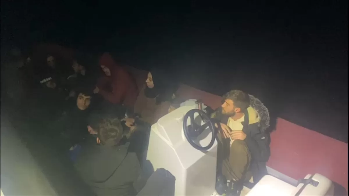 Fethiye açıklarında 15 düzensiz göçmen yakalandı