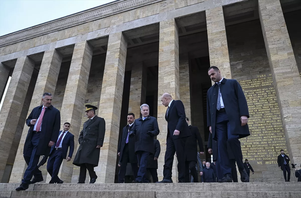 Finlandiya Cumhurbaşkanı Niinistö, Anıtkabir'i ziyaret etti