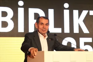 - 1905 GSYİAD tarafından düzenlenen iftara, Kulüp Başkanı Dursun Özbek,