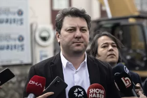 İSTANBUL (AA) – Sancaktepe'de, Hiranur Vakfının ruhsatsız olduğu belirlenen bölümlerinin