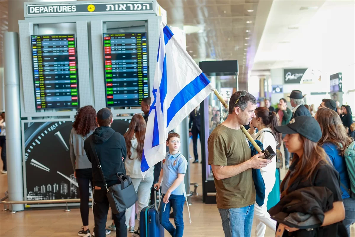 İsrail'in Ben Gurion Havalimanı'nda grev nedeniyle seferler durduruldu