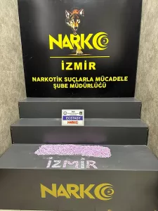 - Kent girişinde durdurulan otomobilin yedek lastiğinde 8 kilo 855