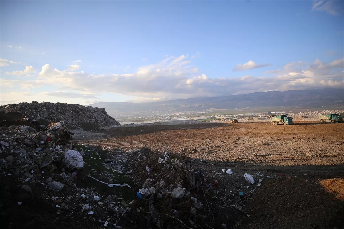 Kahramanmaraş'ta enkaz kaldırma çalışmaları sürüyor