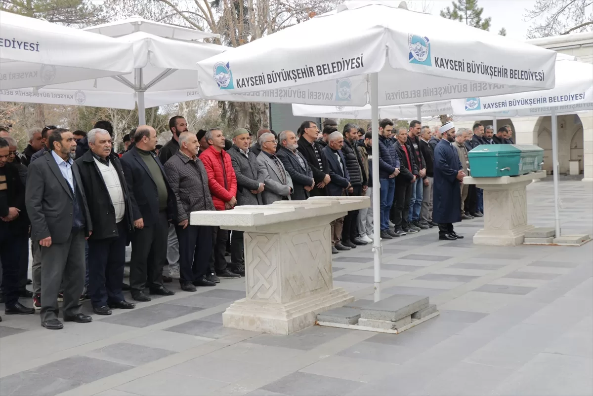 GÜNCELLEME – Kayseri'de bir taksici aracında silahla vurularak öldürüldü