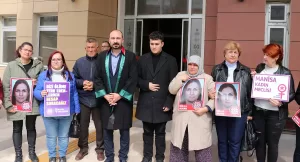 MANİSA (AA) – Manisa'nın Şehzadeler ilçesinde boşandığı eşini sokakta av