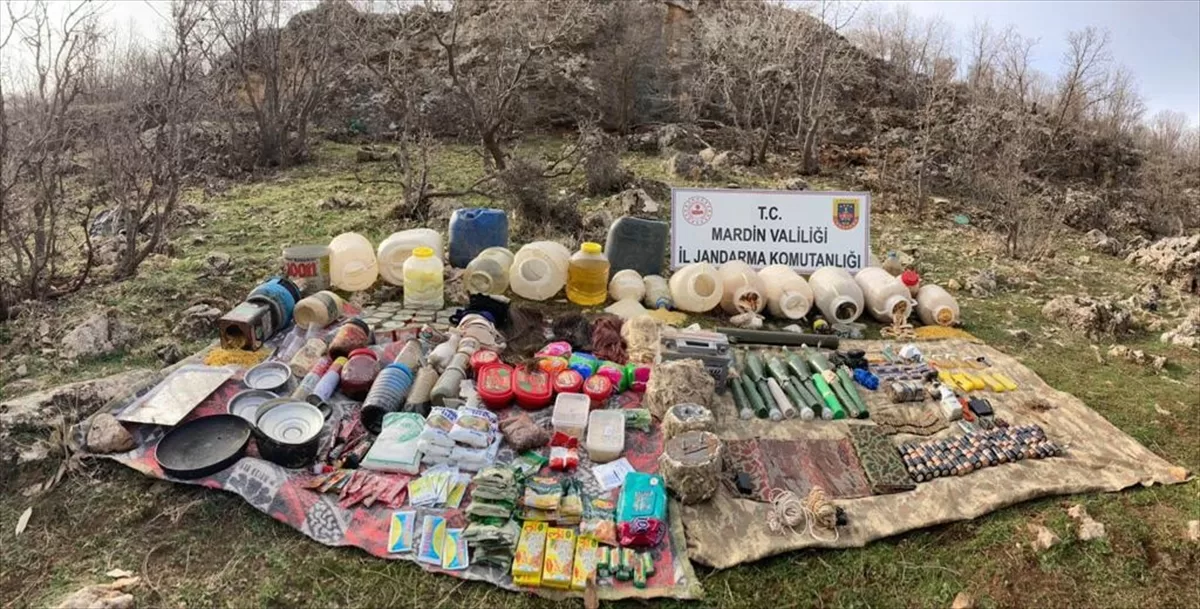 Mardin'de PKK operasyonunda patlayıcı, mühimmat ve yaşam malzemesi bulundu