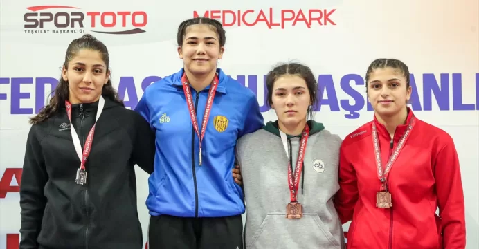 Nasuh Akar 20 Yaş Altı Kadınlar Güreş Türkiye Şampiyonası'nda dereceye girenler belli oldu