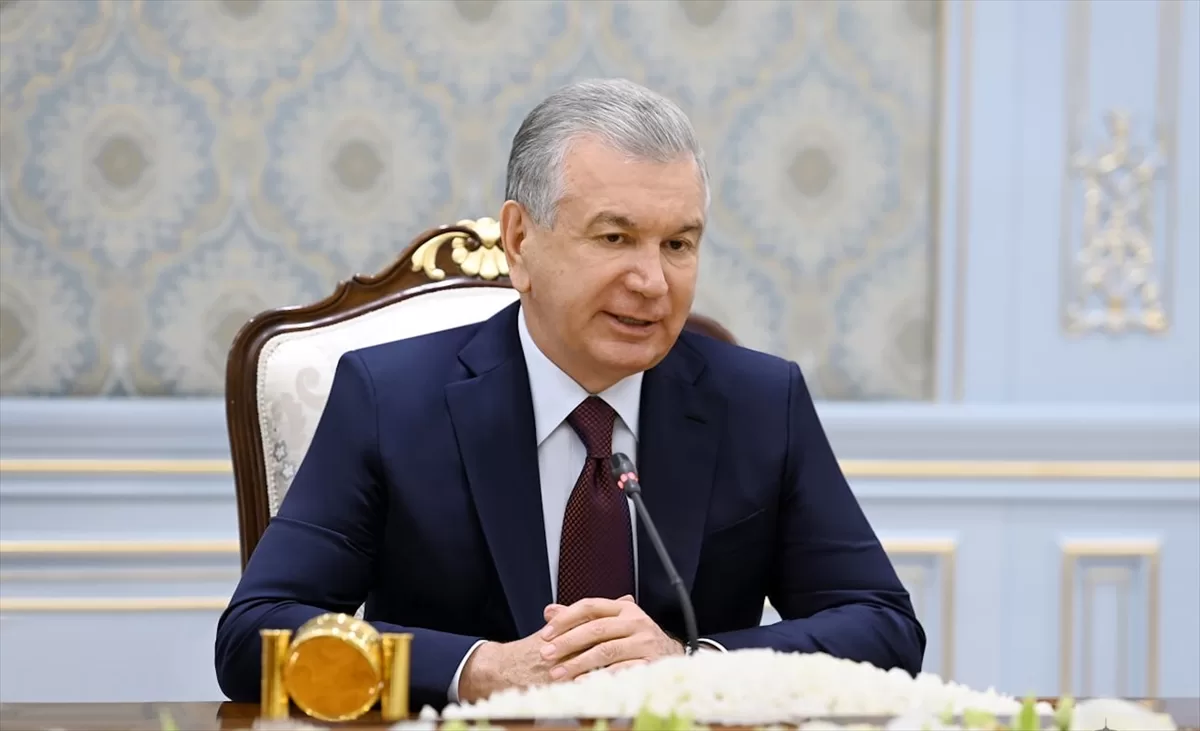 Özbekistan Cumhurbaşkanı Mirziyoyev, Sincan Uygur Özerk Bölgesi Yöneticisi Ma’yı kabul etti