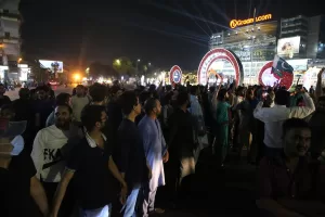 İSLAMABAD (AA) – Pakistan'da yargılandığı davanın duruşmalarına katılmadığı gerekçesiyle hakkında