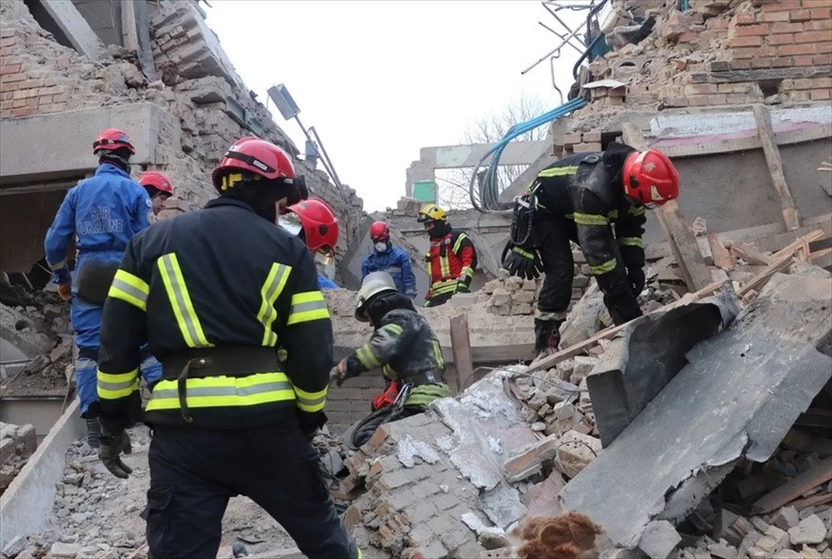 Ukrayna: Rusya'nın Kiev bölgesindeki Rjişçiv şehrine düzenlediği saldırıda 3 kişi öldü