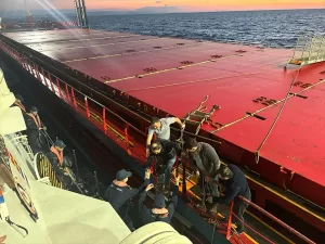 MUĞLA (AA) – Sahil Güvenlik Komutanlığı ekipleri, Marmaris açıklarında ticari