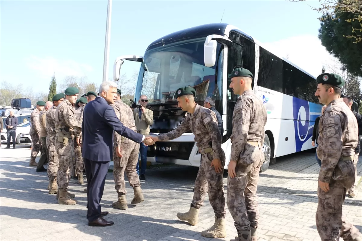 Samsun'dan 30 özel harekat polisi Suriye'ye uğurlandı