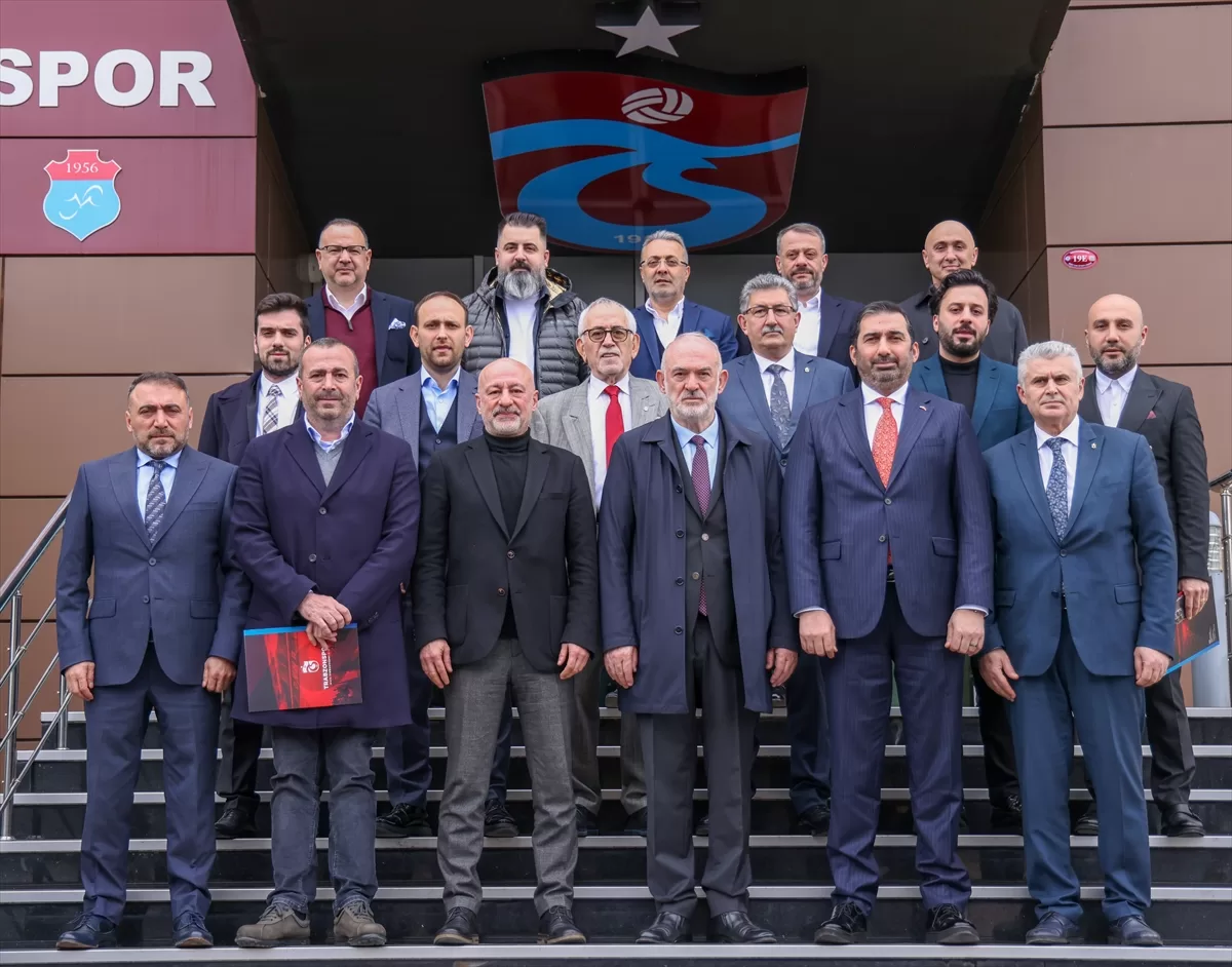 Trabzonspor Kulübünün yeni yönetim kurulu üyeleri mazbatalarını aldı