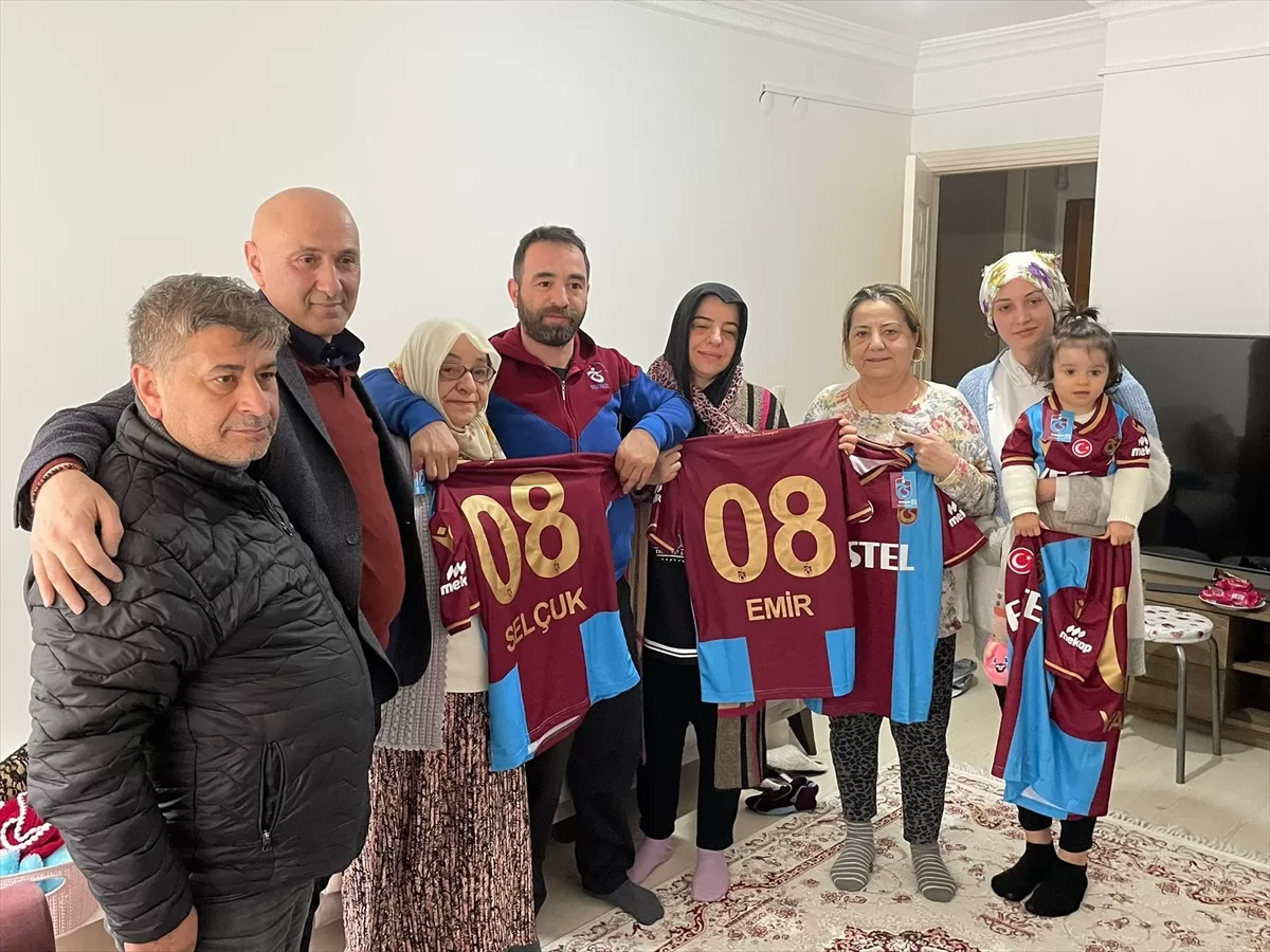 Trabzonspor'dan vefat eden taraftarın ailesine taziye ziyareti