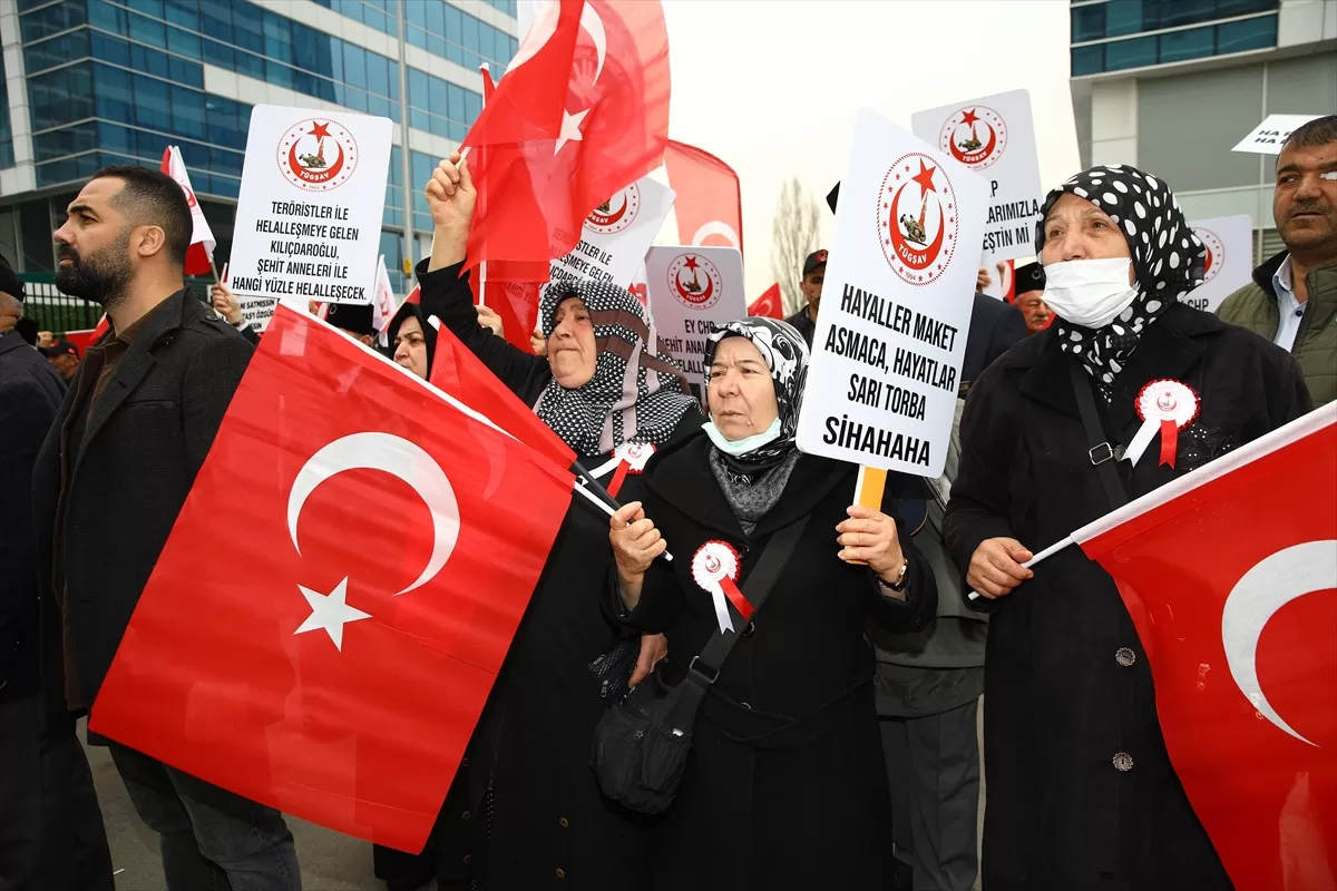 Türkiye Gaziler ve Şehit Aileleri Vakfı üyelerinden CHP'ye “HDP ile görüşme” tepkisi