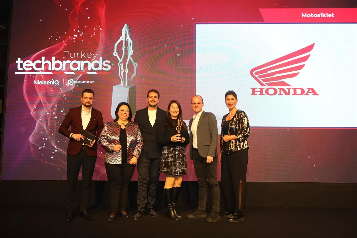 Türkiye'nin “En Teknolojik Motosiklet Markası” Honda Türkiye seçildi