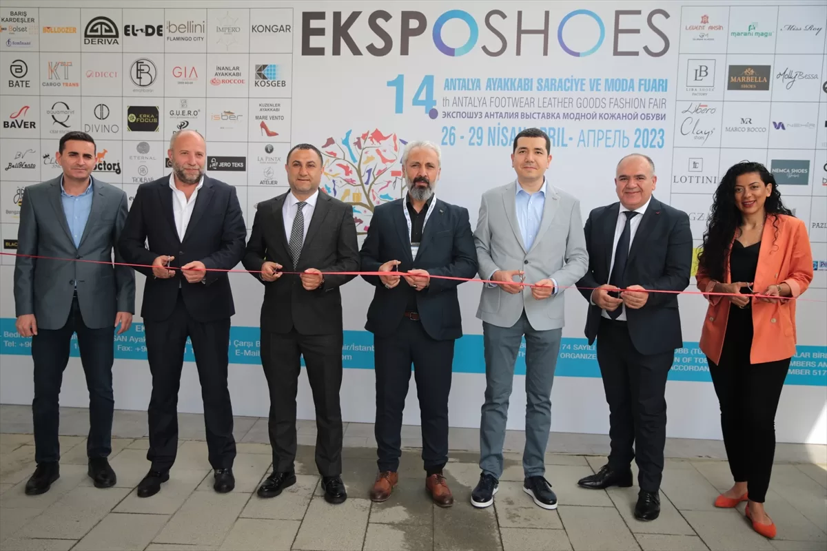 14. Eksposhoes Ayakkabı Saraciye ve Moda Fuarı, Antalya'da başladı