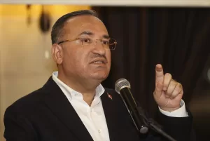 ŞANLIURFA (AA) – Adalet Bakanı Bekir Bozdağ, Millet İttifakı'na giden