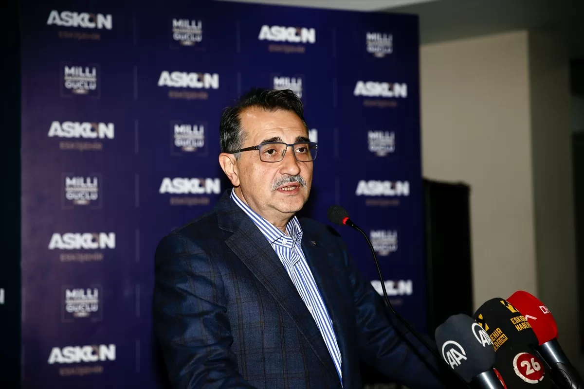 Bakan Dönmez, ASKON Eskişehir Şubesinin iftar programında konuştu: