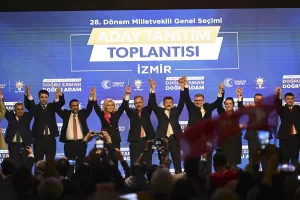 - "Birileri gibi biz gençleri sınıflara ayırmayız. Birileri gibi biz