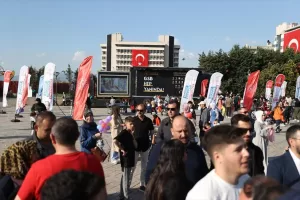 İZMİR (AA) – Gençlik ve Spor Bakanı Mehmet Muharrem Kasapoğlu,