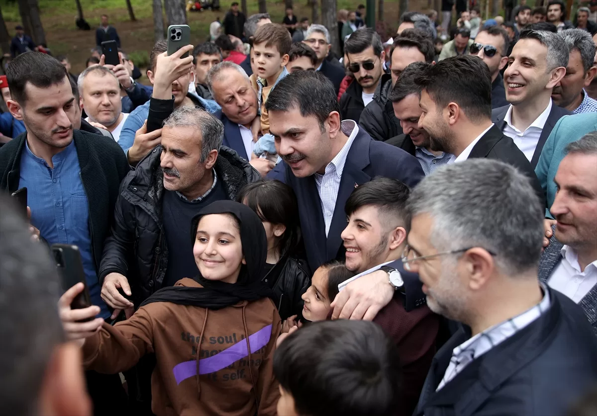 Bakan Kurum, İstanbul'da 23 Nisan Şenlikleri'nde konuştu: