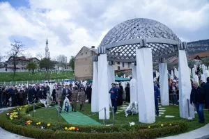 SARAYBOSNA (AA) – Bosna Hersek'te, Ramazan Bayramı'nın ikinci günü Şehitler