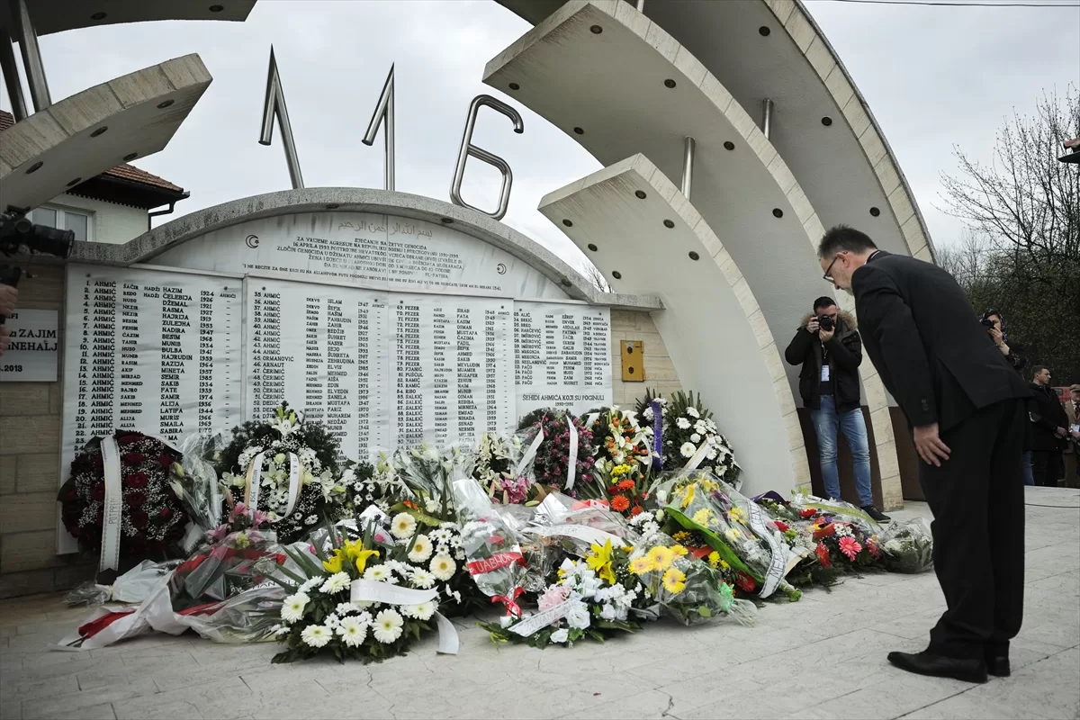 Bosna Hersek'teki Ahmiçi Katliamı'nın kurbanları törenle anıldı