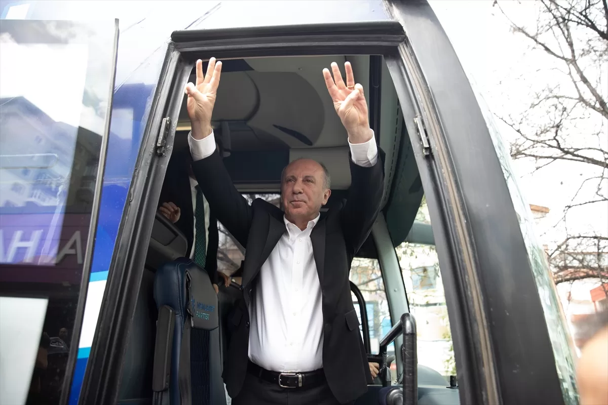 Cumhurbaşkanı adayı İnce, Ankara'da seçim çalışmalarında bulundu