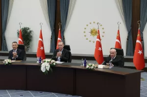 ADANA (AA) – Ulaştırma ve Altyapı Bakanı Adil Karaismailoğlu, hizmete