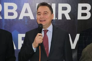 - "Son derece hazırlıklı, donanımlı ve ne yapacağını gayet iyi