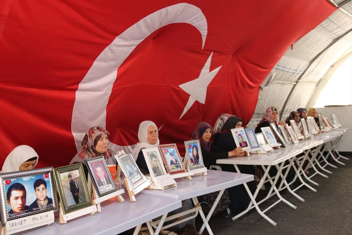 Diyarbakır'da ailelerin evlat nöbeti kararlılıkla sürüyor