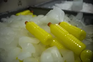 - İftar vaktine doğru hurma, şerbet ve tatlı satışı yapılan